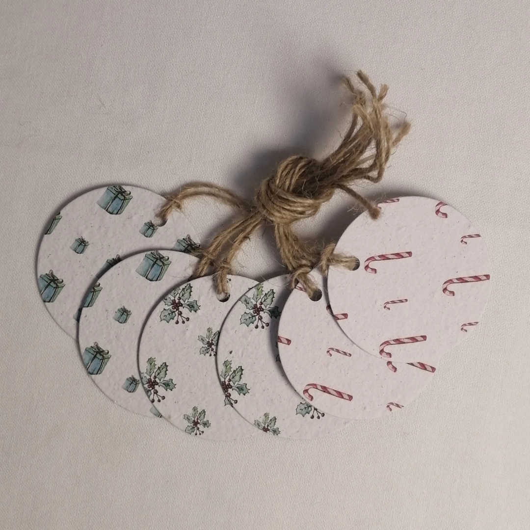 Round Christmas tags 1